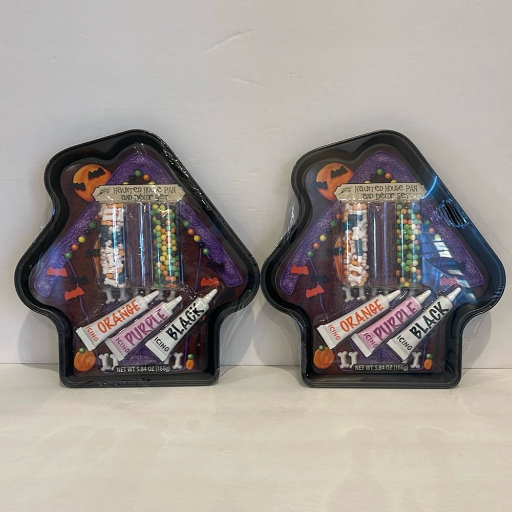 🔥Bundle of 2🔥 Haunted house Halloween cookie brownie baking pan decorating